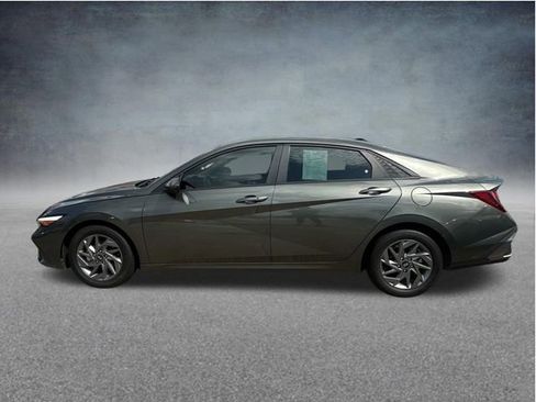 Used 2024 Hyundai Elantra SEL FWD image 6