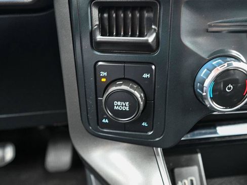 Used 2025 Ford F150 Lariat AWD/4WD image 35