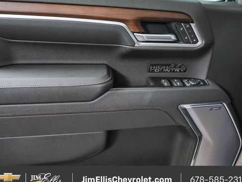 New 2026 Chevrolet Silverado 1500 High Country AWD/4WD image 6