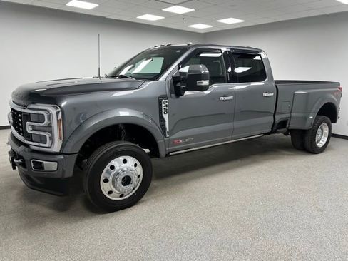 Used 2024 Ford F450 Platinum w/ FX4 Off-Road Package AWD/4WD image 6