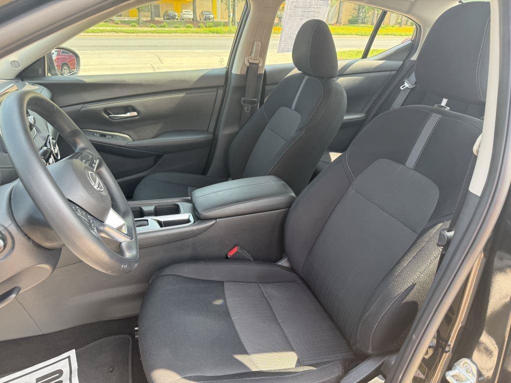 Used 2024 Nissan Sentra SV FWD image 11