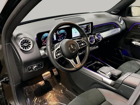 Certified 2023 Mercedes-Benz GLB 250 4MATIC image 18