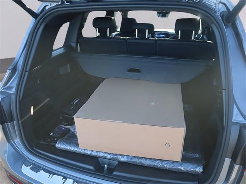 New 2026 Mercedes-Benz GLB 250 4MATIC image 10