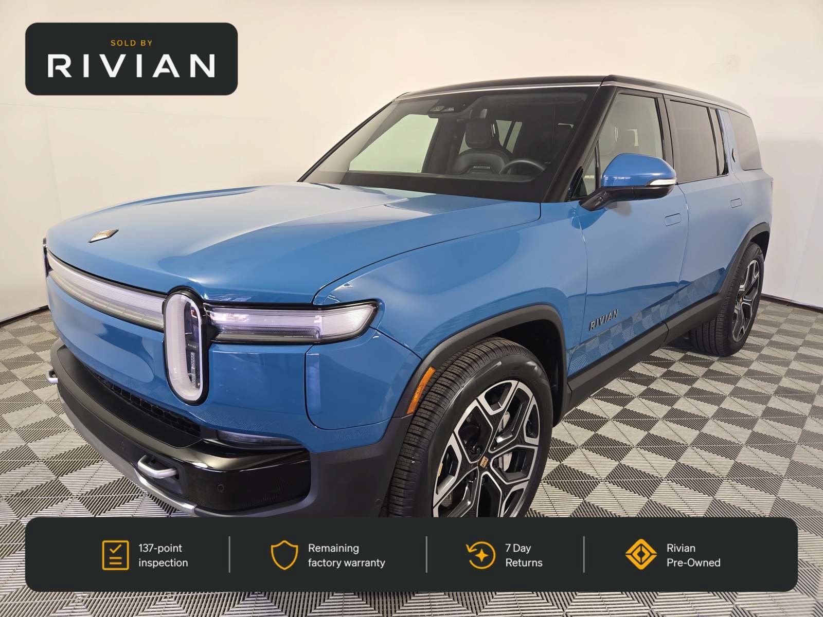Used 2025 Rivian R1S Adventure Dual AWD/4WD image 1