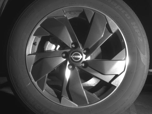 Used 2025 Nissan Rogue SV image 12