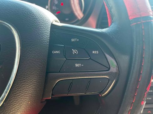 Used 2019 Dodge Challenger SXT RWD image 22