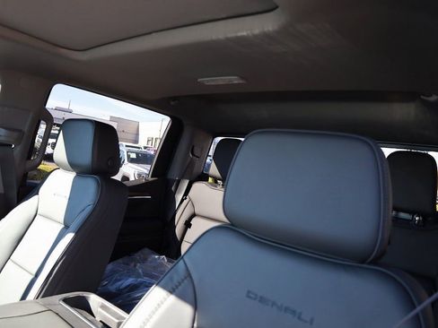 New 2026 GMC Sierra 1500 Denali w/ Technology Package AWD/4WD image 19