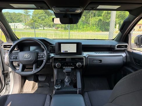 Used 2025 Toyota Tacoma SR5 AWD/4WD image 8