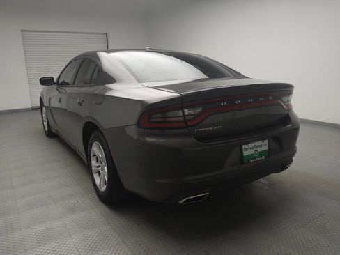 Used 2019 Dodge Charger SXT image 5