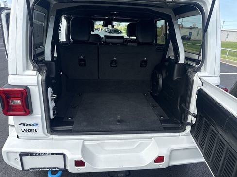 Used 2021 Jeep Wrangler Unlimited Sahara AWD/4WD image 23