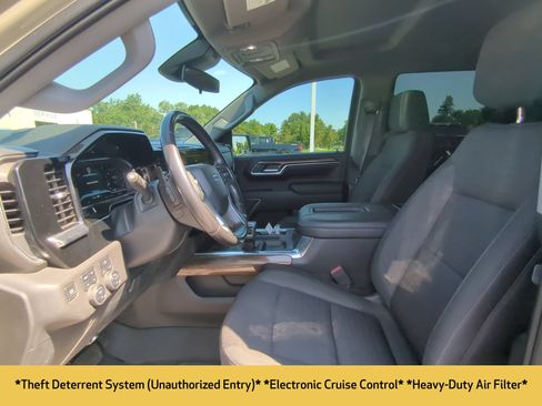 Used 2022 Chevrolet Silverado 1500 LT Trail Boss AWD/4WD image 19