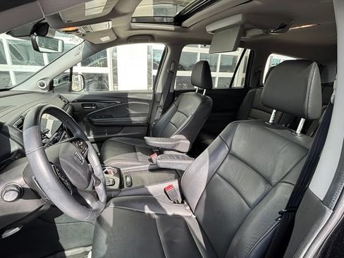 Used 2022 Honda Pilot Touring image 13