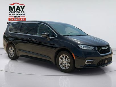 Used 2024 Chrysler Pacifica Touring-L