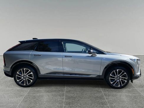 New 2026 Cadillac Optiq Sport 2 image 6