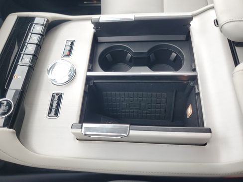 New 2026 Lincoln Navigator Reserve w/ Jet Appearance Package image 26