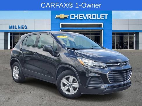 Used 2020 Chevrolet Trax LS FWD image 2