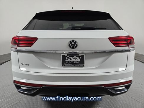 Used 2022 Volkswagen Atlas Cross Sport SE image 6