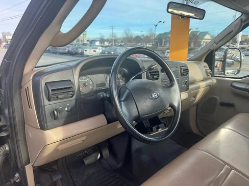 Used 2006 Ford F350 XLT RWD image 10