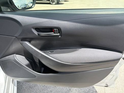 Used 2025 Toyota Corolla LE FWD image 23