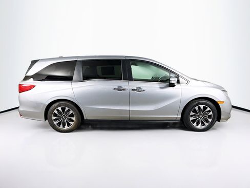 Certified 2024 Honda Odyssey EX-L image 2