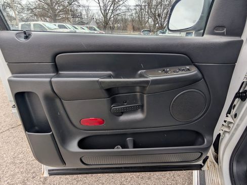 Used 2005 Dodge Ram 1500 Truck SLT w/ Trailer Tow Group image 9