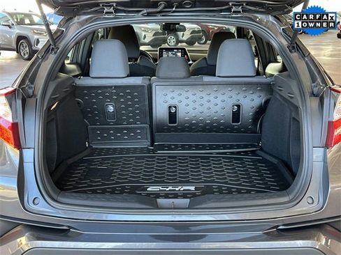 Used 2022 Toyota C-HR Nightshade image 18