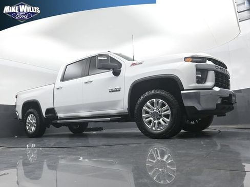 Used 2020 Chevrolet Silverado 2500 LT w/ Texas Edition AWD/4WD image 17