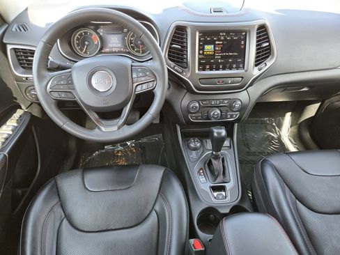 Used 2022 Jeep Cherokee Trailhawk w/ Sound & Nav Group AWD/4WD image 25