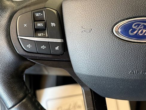 Used 2020 Ford Explorer XLT w/ Equipment Group 202A image 11