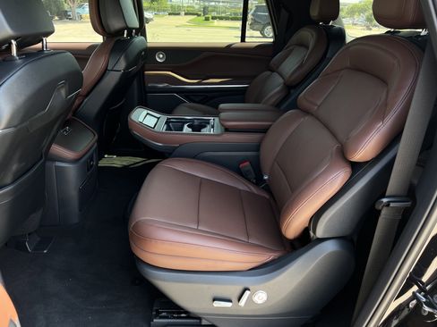 New 2025 Lincoln Navigator L Reserve image 25