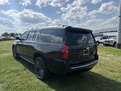 Used 2019 Chevrolet Suburban Premier w/ Premier Plus Edition AWD/4WD image 12