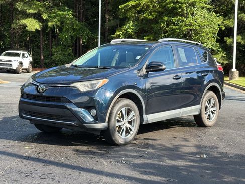Used 2017 Toyota RAV4 XLE FWD image 5
