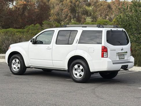Used 2012 Nissan Pathfinder S RWD image 4