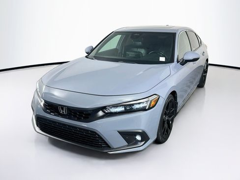 Used 2023 Honda Civic Sport Touring image 3