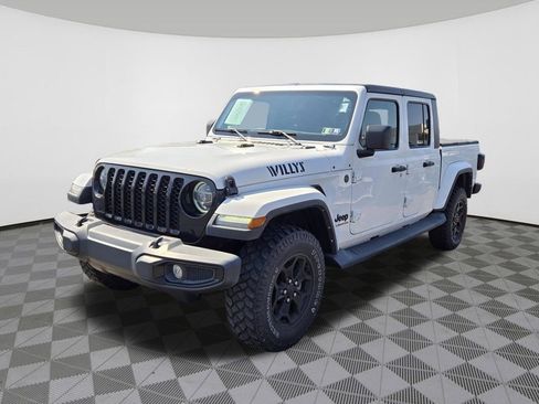 Used 2022 Jeep Gladiator Willys image 2