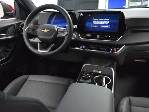 New 2026 Chevrolet Equinox LT w/ Convenience Package II AWD/4WD image 34