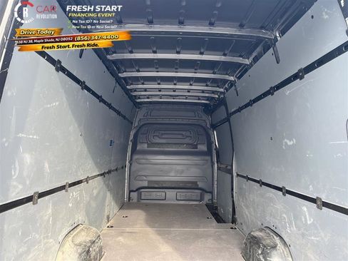Used 2024 Mercedes-Benz Sprinter 2500 w/ Parking Package image 10