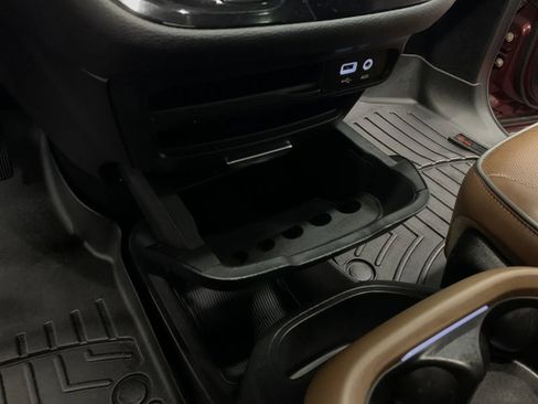 Used 2019 Chrysler Pacifica Limited w/ Advanced Safetytec Group image 36