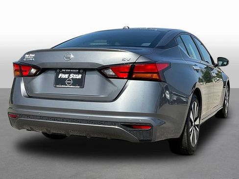 Used 2022 Nissan Altima 2.5 SV FWD image 7