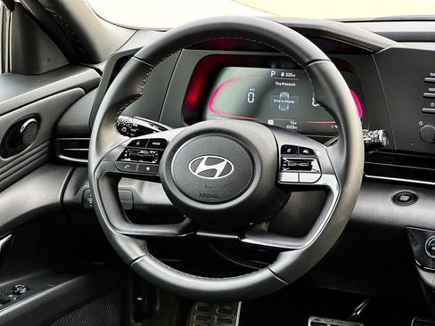 Used 2025 Hyundai Elantra Sport w/ Cargo Package image 30