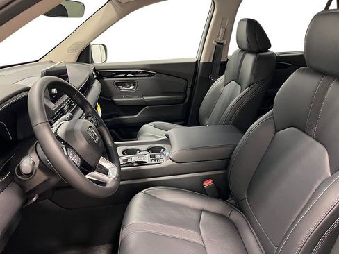 New 2025 Honda Pilot Touring image 15