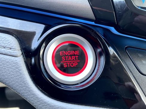 Used 2023 Honda Odyssey Touring image 16