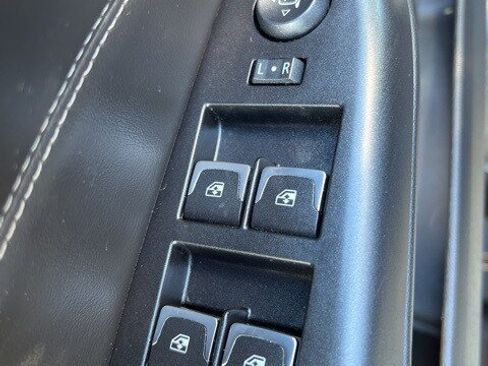 Used 2016 Cadillac SRX Performance image 16