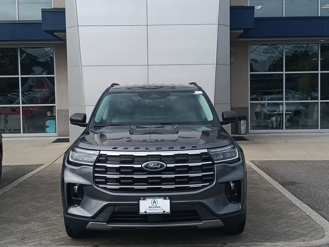 Used 2025 Ford Explorer Active w/ Active Comfort Package AWD/4WD image 7