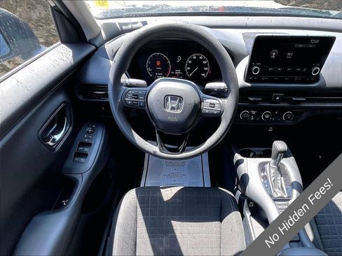 Used 2023 Honda HR-V LX image 5