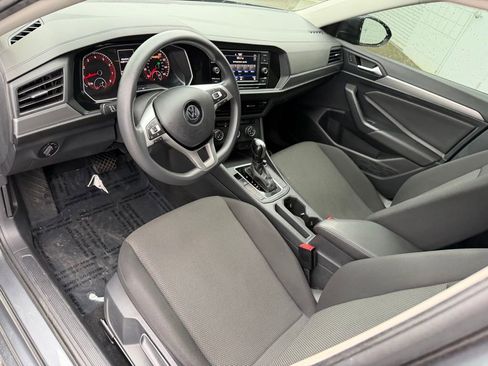Used 2020 Volkswagen Jetta S image 2