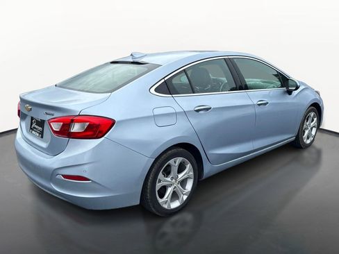 Used 2018 Chevrolet Cruze Premier w/ Premier True North Edition FWD image 3