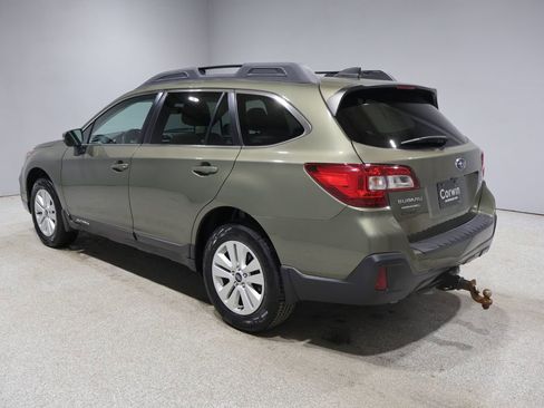 Used 2018 Subaru Outback 2.5i Premium image 4