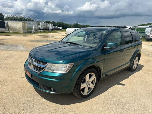 Used 2009 Dodge Journey SXT w/ Entertainment Group #2 FWD image 2