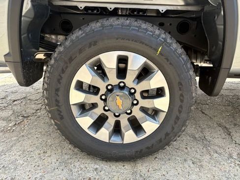 New 2026 Chevrolet Silverado 2500 Custom w/ Custom Convenience Package AWD/4WD image 9